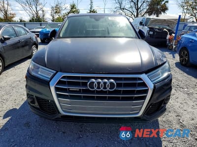 Piąte zdjęcie samochodu w środku: 2018 AUDI Q5 PREMIUM VIN:WA1ANAFY5J2001458 - miniatura