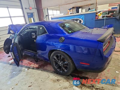 Drugie zdjęcie samochodu z przodu: 2020 DODGE CHALLENGER SXT VIN:2C3CDZGG8LH106323 - miniatura