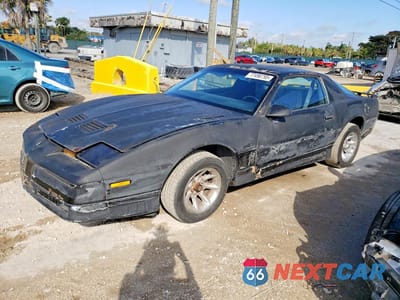 1985 PONTIAC FIREBIRD TRANS AM 1G2FW87H8FL651696 - główne zdjęcie licytacji z USA - miniatura