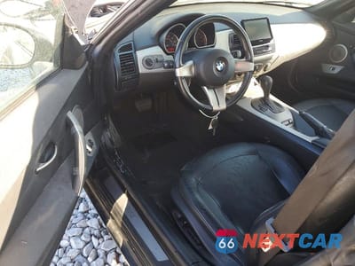 Zdjęcie 8 z 12 samochodu: 2003 BMW Z4 2.5 VIN:4USBT334X3LS43540 - miniatura