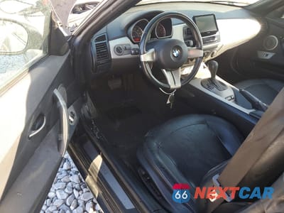 Zdjęcie 8 z 12 samochodu: 2003 BMW Z4 2.5 VIN:4USBT334X3LS43540 - miniatura