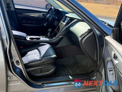 Piąte zdjęcie samochodu w środku: 2015 INFINITI Q50 BASE VIN:JN1BV7AP5FM353353 - miniatura