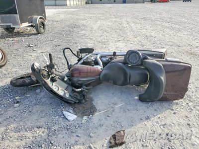 Trzecie zdjęcie samochodu z tyłu: 2022 HARLEY-DAVIDSON FLHX VIN:1HD1KBC10NB657048 - miniatura
