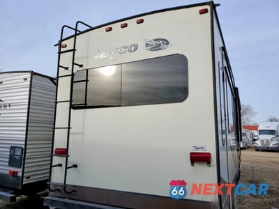 Zdjęcie 9 z 11 samochodu: 2015 JAYCO EAGLE 321 VIN:1UJCJ0BS0F1WD0074 - miniatura