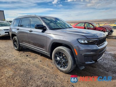 Czwarte zdjęcie samochodu z boku: 2025 JEEP GRAND CHEROKEE L LAREDO VIN:1C4RJKAG6S8695245 - miniatura