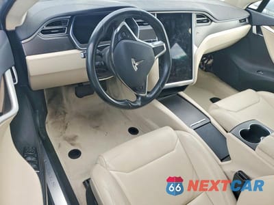 Zdjęcie 8 z 11 samochodu: 2018 TESLA MODEL S VIN:5YJSA1E24JF246333 - miniatura