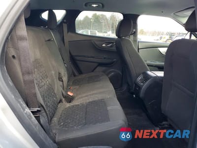 Zdjęcie 11 z 12 samochodu: 2019 CHEVROLET BLAZER 1LT VIN:3GNKBBRA0KS661878 - miniatura