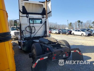 Trzecie zdjęcie samochodu z tyłu: 2017 VOLVO VNL SEMI TRUCK VIN:4V4N39TG4HN988025 - miniatura