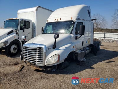 Drugie zdjęcie samochodu z przodu: 2016 FREIGHTLINER CASCADIA 126 SEMI TRUCK VIN:3AKJGLBG2GSHT7219 - miniatura