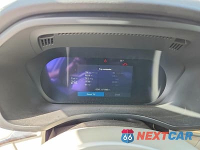 Zdjęcie 9 z 12 samochodu: 2023 VOLVO XC60 CORE VIN:YV4L12RV5P1239713 - miniatura