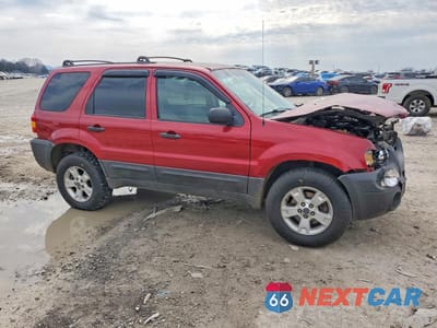 Czwarte zdjęcie samochodu z boku: 2005 FORD ESCAPE XLT VIN:1FMYU931X5KC96250 - miniatura