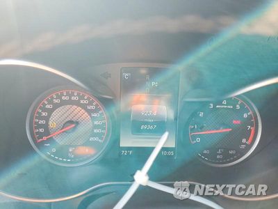 Zdjęcie 9 z 12 samochodu: 2017 MERCEDES-BENZ C 63 AMG-S VIN:55SWF8HBXHU182377 - miniatura