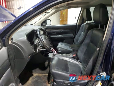 Zdjęcie 7 z 14 samochodu: 2016 MITSUBISHI OUTLANDER GT VIN:JA4JZ4AXXGZ008068 - miniatura