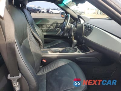 Zdjęcie 10 z 14 samochodu: 2005 BMW Z4 3.0 VIN:4USBT53595LU09733 - miniatura