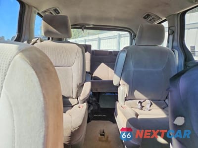 Zdjęcie 10 z 12 samochodu: 2004 TOYOTA SIENNA CE VIN:5TDZA23C245101226 - miniatura