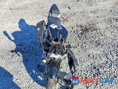 Piąte zdjęcie samochodu w środku: 2023 SUZUKI GSX-S1000 VIN:JS1DM11B5P7100540 - miniatura