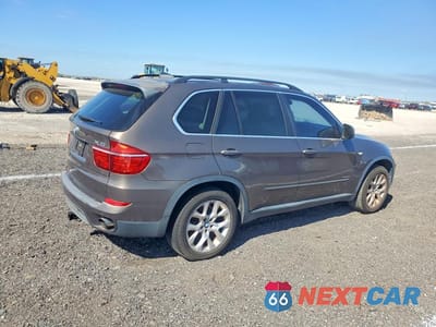 Trzecie zdjęcie samochodu z tyłu: 2013 BMW X5 XDRIVE35I VIN:5UXZV4C53D0B01578 - miniatura