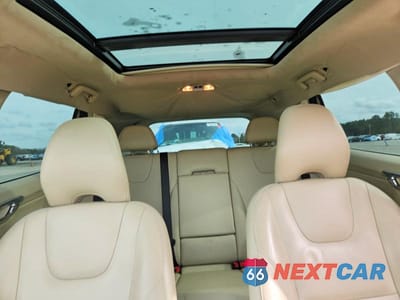 Zdjęcie 10 z 14 samochodu: 2016 VOLVO XC60 T6 PLATINUM VIN:YV449MDM6G2786040 - miniatura