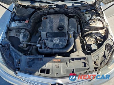 Zdjęcie 11 z 11 samochodu: 2012 MERCEDES-BENZ C 250 VIN:WDDGF4HB9CA619727 - miniatura