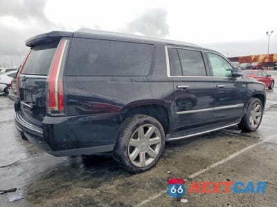 Trzecie zdjęcie samochodu z tyłu: 2018 CADILLAC ESCALADE ESV LUXURY VIN:1GYS3HKJ1JR210960 - miniatura