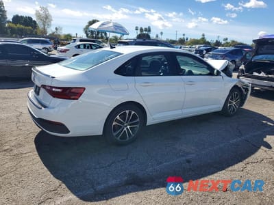 Trzecie zdjęcie samochodu z tyłu: 2024 VOLKSWAGEN JETTA SPORT VIN:3VWBM7BU4RM036738 - miniatura