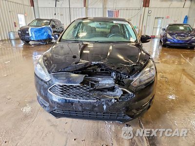 Piąte zdjęcie samochodu w środku: 2017 FORD FOCUS SEL VIN:1FADP3H27HL319304 - miniatura