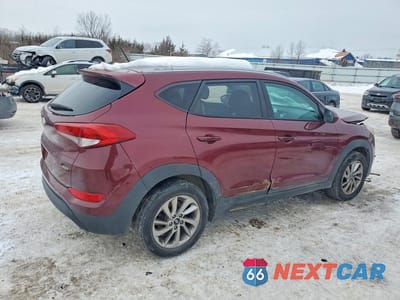 Trzecie zdjęcie samochodu z tyłu: 2016 HYUNDAI TUCSON LIMITED VIN:KM8J3CA46GU139501 - miniatura