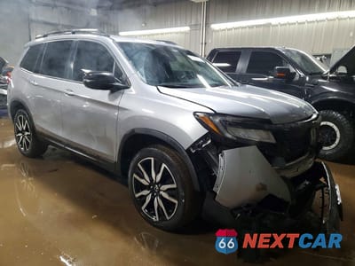 Czwarte zdjęcie samochodu z boku: 2019 HONDA PASSPORT TOURING VIN:5FNYF8H92KB000525 - miniatura