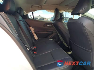 Zdjęcie 10 z 12 samochodu: 2024 TOYOTA PRIUS LIMITED VIN:JTDACAAUXR3044666 - miniatura