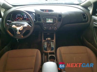 Zdjęcie 8 z 12 samochodu: 2017 KIA FORTE LX VIN:3KPFL4A79HE067512 - miniatura