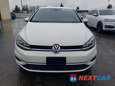 Piąte zdjęcie samochodu w środku: 2018 VOLKSWAGEN GOLF S VIN:3VWG17AU9JM255151 - miniatura
