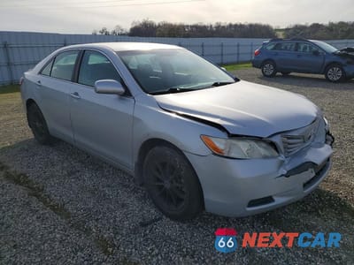 Czwarte zdjęcie samochodu z boku: 2007 TOYOTA CAMRY LE VIN:4T1BE46K57U504150 - miniatura