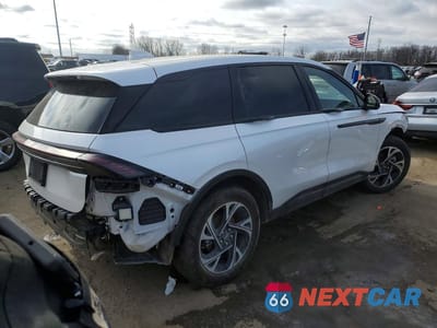 Trzecie zdjęcie samochodu z tyłu: 2025 LINCOLN NAUTILUS PREMIERE VIN:5LMPJ8J44SJ934289 - miniatura