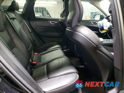Zdjęcie 10 z 11 samochodu: 2023 VOLVO XC60 ULTIMATE VIN:YV4L12RA6P1193550 - miniatura