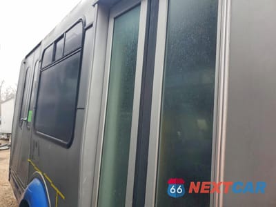 Zdjęcie 9 z 10 samochodu: 2012 CHEVROLET EXPRESS G3500 VIN:1GB3G2CG8C1178934 - miniatura