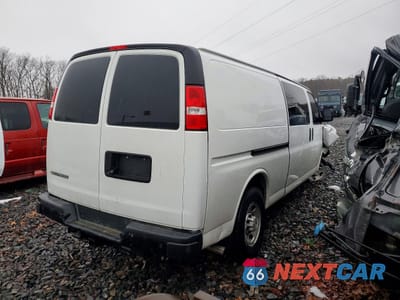 Trzecie zdjęcie samochodu z tyłu: 2022 CHEVROLET EXPRESS G3500 UTILITY / SERVICE VAN VIN:1GCZGHFP9N1290911 - miniatura