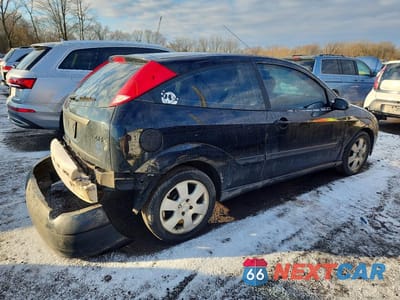 Trzecie zdjęcie samochodu z tyłu: 2002 FORD FOCUS ZX3 VIN:3FAFP31322R191705 - miniatura