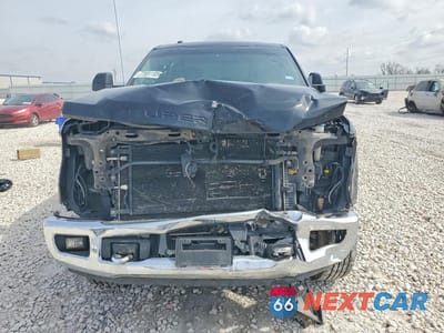 Piąte zdjęcie samochodu w środku: 2017 FORD F250 SUPER DUTY VIN:1FT7W2BT1HEE80791 - miniatura