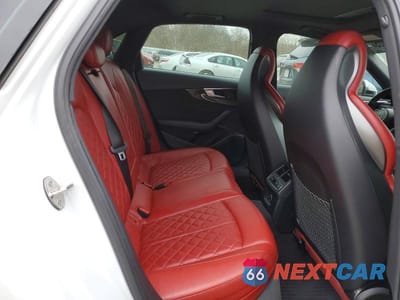 Zdjęcie 10 z 11 samochodu: 2018 AUDI S4 PRESTIGE VIN:WAUC4AF44JA075939 - miniatura