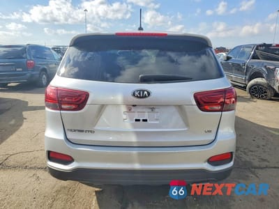 Zdjęcie 6 z 13 samochodu: 2019 KIA SORENTO LX VIN:5XYPG4A50KG569925 - miniatura