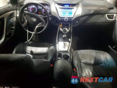 Zdjęcie 8 z 11 samochodu: 2012 HYUNDAI ELANTRA GLS VIN:5NPDH4AE4CH082947 - miniatura
