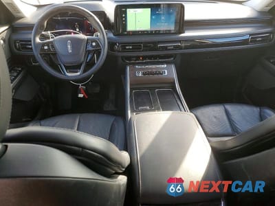Zdjęcie 8 z 13 samochodu: 2025 LINCOLN AVIATOR RESERVE VIN:5LM5J7XC9SGL27219 - miniatura