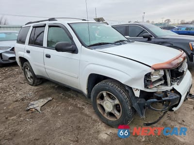 Czwarte zdjęcie samochodu z boku: 2007 CHEVROLET TRAILBLAZER LS VIN:1GNDT13S572304152 - miniatura