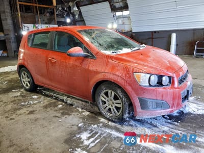 Czwarte zdjęcie samochodu z boku: 2012 CHEVROLET SONIC LS VIN:1G1JA6SH0C4118885 - miniatura