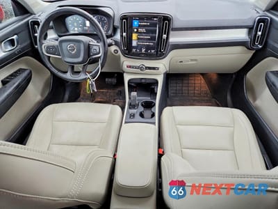 Zdjęcie 8 z 14 samochodu: 2020 VOLVO XC40 T5 MOMENTUM VIN:YV4162UK6L2319306 - miniatura