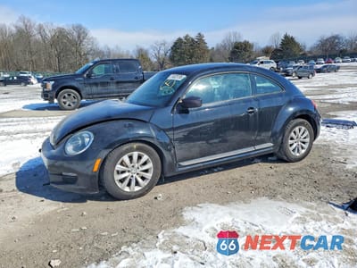2014 VOLKSWAGEN BEETLE 3VWF17AT3EM638270 - główne zdjęcie licytacji z USA - miniatura