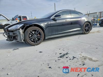 2013 TESLA MODEL S 5YJSA1CN4DFP20265 - główne zdjęcie licytacji z USA - miniatura