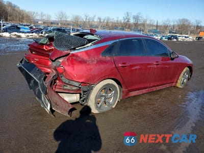 Trzecie zdjęcie samochodu z tyłu: 2022 KIA K5 LXS VIN:5XXG14J28NG114319 - miniatura