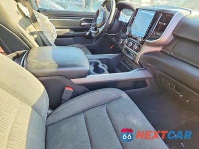 Zdjęcie 7 z 13 samochodu: 2019 RAM 1500 CLASSIC VIN:1C6SRFMT9KN703549 - miniatura