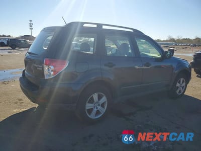 Trzecie zdjęcie samochodu z tyłu: 2010 SUBARU FORESTER XS VIN:JF2SH6BC4AH772341 - miniatura